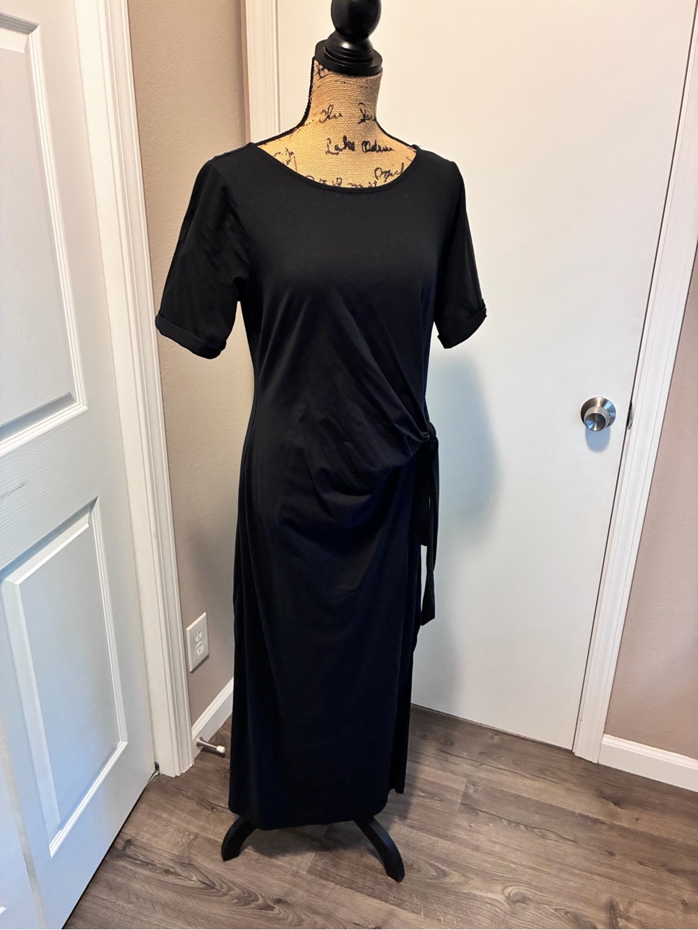 DKNY Black Tie-Waist Maxi Dress